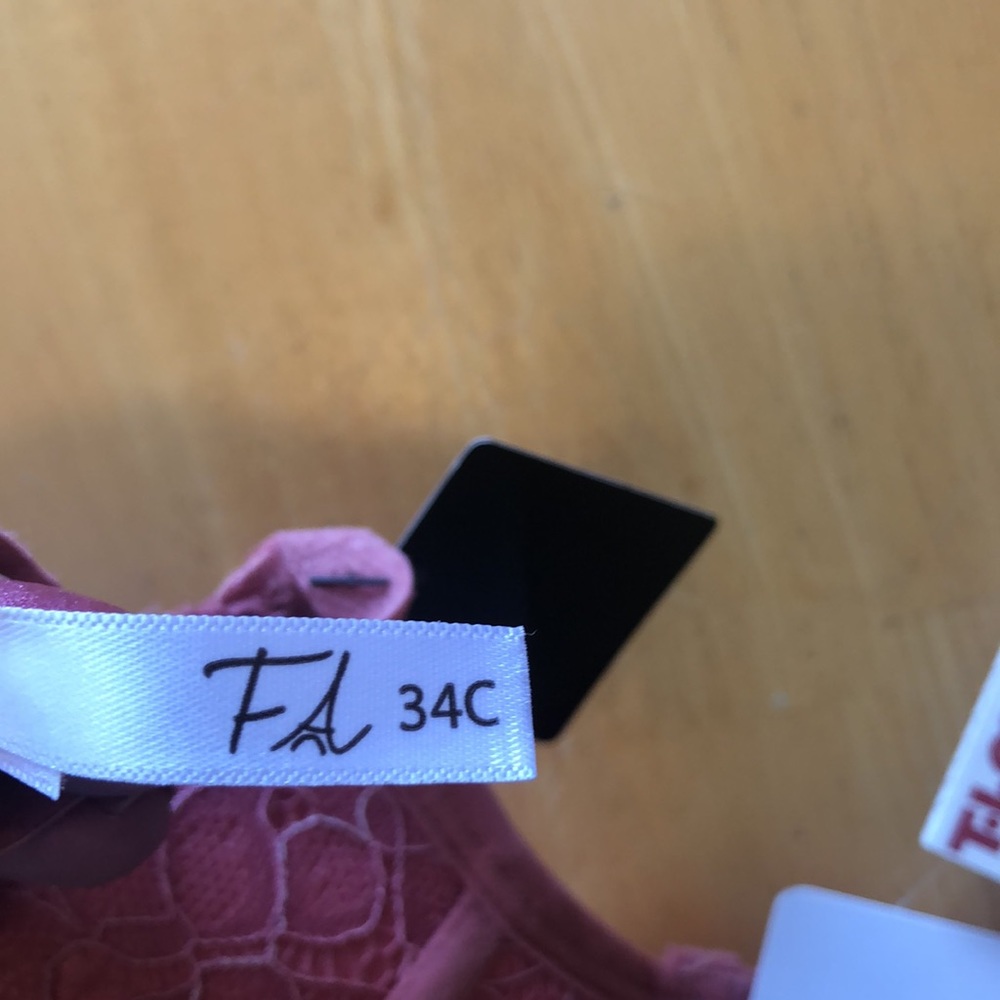 Bra - Picture 3 of 6